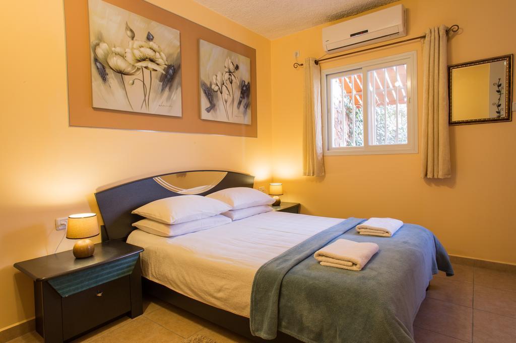 Dead Sea Sun Guest House Арад Номер фото